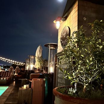 Petit Ermitage - Rooftop chilling area - Hotels Near Me - West Hollywood, California Petit Ermitage - Rooftop chilling area - Hotels Near Me - West Hollywood, California
