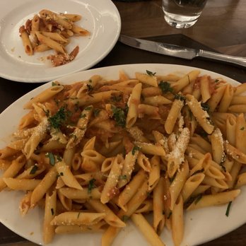 Ruggeros - Penne a la vodka - where's the sauce?! - Italian Near Me - Wading River, New York