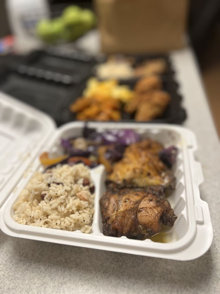 Soul Food Paradise Logo