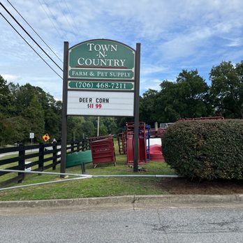 Town & Country General Store - Livestock Feed & Supply Near Me - Monticello, Georgia Town & Country General Store - Livestock Feed & Supply Near Me - Monticello, Georgia