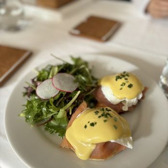 Épernay Bistro - Eggs Benedict w/ Lox ($22) - 4.5/5 stars - French Near Me - Los Gatos, California Épernay Bistro - Eggs Benedict w/ Lox ($22) - 4.5/5 stars - French Near Me - Los Gatos, California