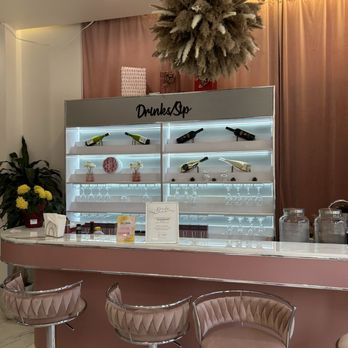 Adore Nails & Beaute - Beverage area - Nail Salons Near Me - Denver, Colorado