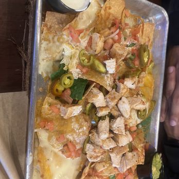 Village Tavern - Nachos with grilled chicken - American Near Me - Salem, Massachusetts