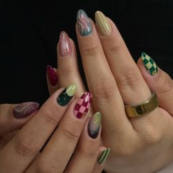 Follow us on Instagram @gellybarnailstudio For more information:)