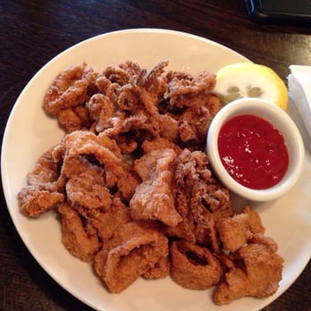 Harry Caray's - Very yummy calamari - Sports Bars Near Me - Chicago, Illinois