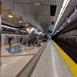 Bayview Station - Subway platform. September 2018