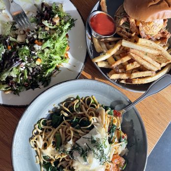 101 Craft Kitchen - Gastropubs Near Me - Fishers, Indiana