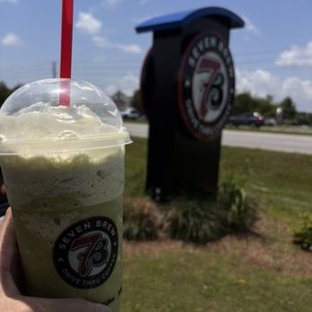 7 Brew Coffee - Green Tea matcha medium ... is big! - Coffee & Tea Near Me - Daphne, Alabama
