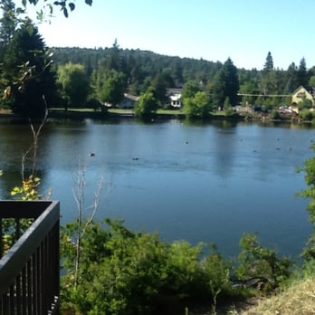 Drake Park and Mirror Pond - Parks Near Me - Bend, Oregon