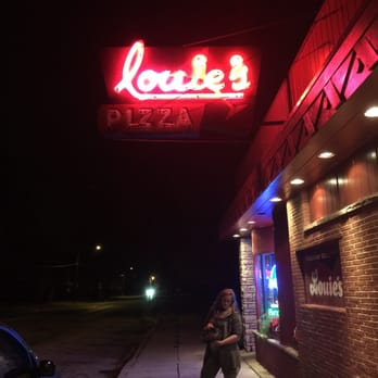 Louie's - Ashe visiting one of her parents old haunts. - Italian Near Me - Waukegan, Illinois Louie's - Ashe visiting one of her parents old haunts. - Italian Near Me - Waukegan, Illinois