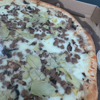 Scratch Pizza - Sausage, artichoke, and some mushroom - Pizza Near Me - Jurupa Valley, California Scratch Pizza - Sausage, artichoke, and some mushroom - Pizza Near Me - Jurupa Valley, California