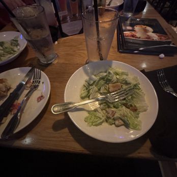 BJ's Restaurant & Brewhouse - New American Near Me - Pearland, Texas