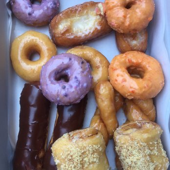 Primo's Donuts - My Box Of Donut Deliciousness; IG: @katzlundell - Donuts Near Me - Los Angeles, California Primo's Donuts - My Box Of Donut Deliciousness; IG: @katzlundell - Donuts Near Me - Los Angeles, California