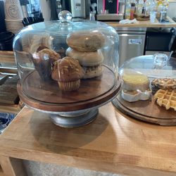 Sip & Surf Coffee - Breakfast selection