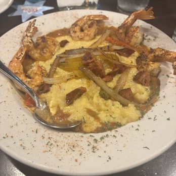 The Rim - Shrimp & Grits - American Near Me - Burleson, Texas