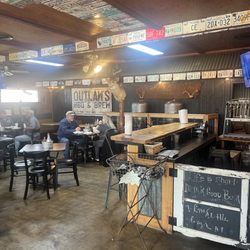 Outlaws Bbq - Dining room