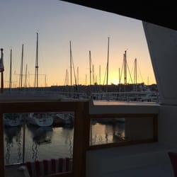 Dockside Yacht Lodging