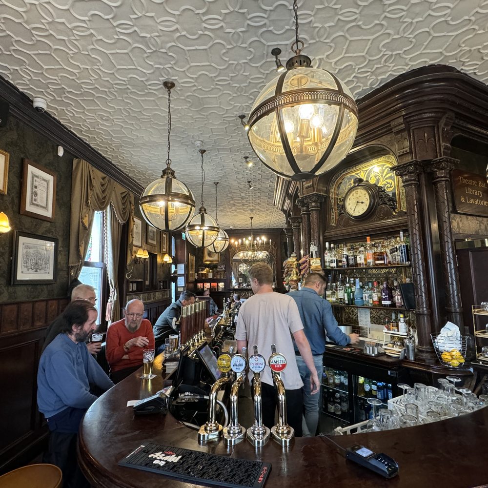 The Victoria - Inside downstairs - Pubs Near Me - Paddington, XGL The Victoria - Inside downstairs - Pubs Near Me - Paddington, XGL
