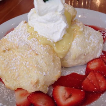 Cream Pot - lemon custard soufflé pancake with strawberries (cause they ran out of raspberries) - Breakfast & Brunch Near Me - Honolulu, Hawaii Cream Pot - lemon custard soufflé pancake with strawberries (cause they ran out of raspberries) - Breakfast & Brunch Near Me - Honolulu, Hawaii