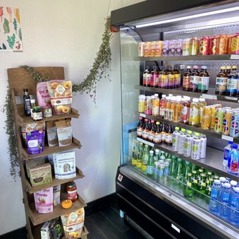 La Jenelle Natural Cafe - Liquid case - Vegan Near Me - Oxnard, California La Jenelle Natural Cafe - Liquid case - Vegan Near Me - Oxnard, California