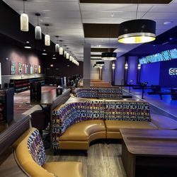 Spare Time Omaha - Bowling sitting area