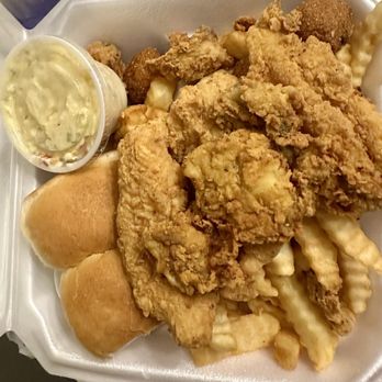 Ben's Deli - Fried fish and oyster platter - Delis Near Me - Gulfport, Mississippi