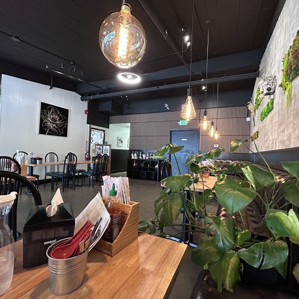 Lucky Cat Bistro - Vietnamese Near Me - Novato, California Lucky Cat Bistro - Vietnamese Near Me - Novato, California