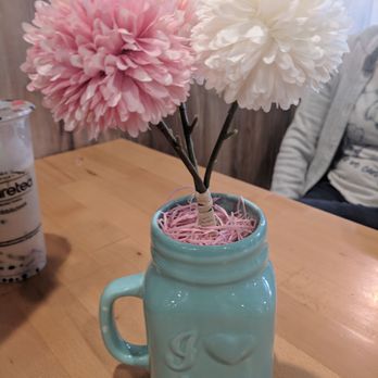 Sharetea - Table - Coffee & Tea Near Me - Fullerton, California