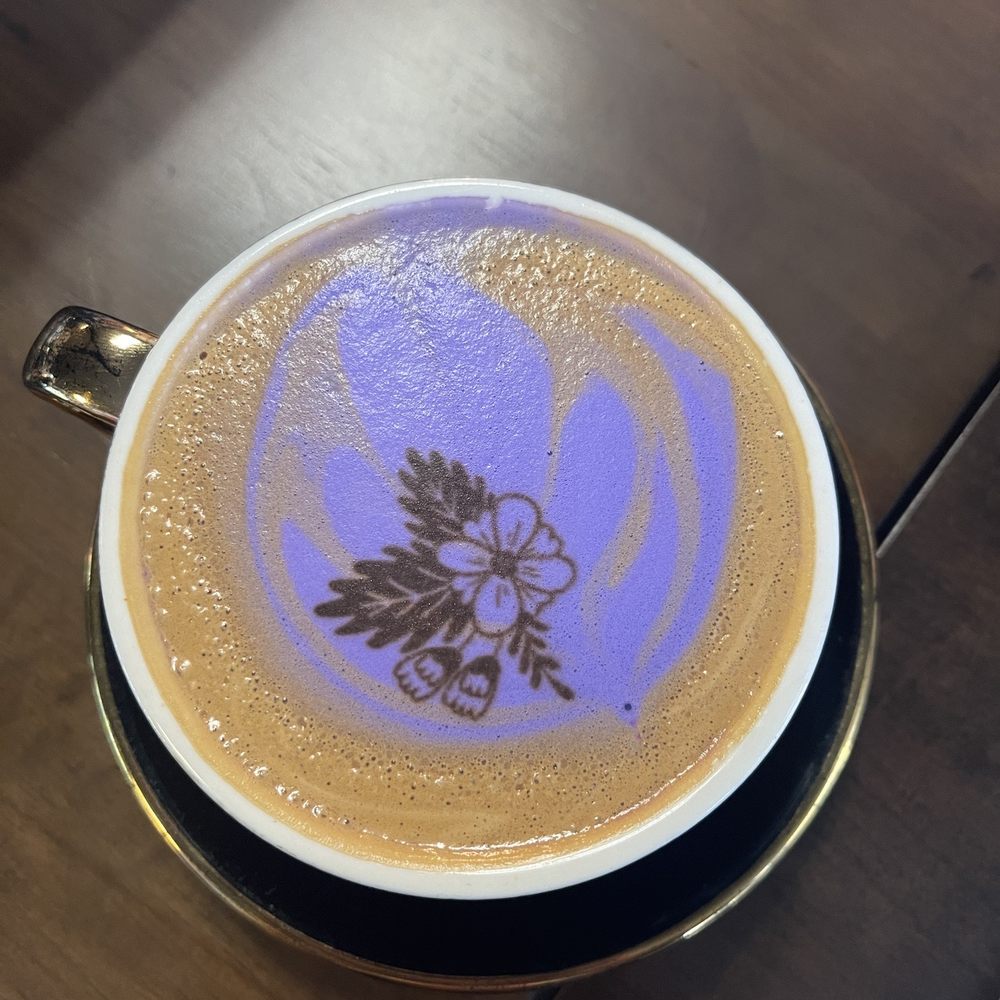 Baldwin Perk - Lavender latte - hot - Cafes Near Me - Orlando, Florida