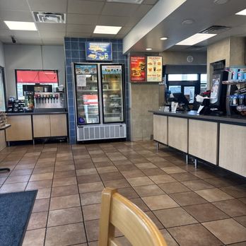 Dairy Queen Grill & Chill - Nice inside area with cakes! - Fast Food Near Me - Cartersville, Georgia