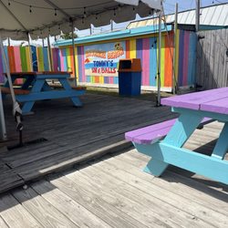 Tommy's Snoballs - Back patio