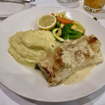Parker's Restaurant - Does it get any more classic New England than this? - New American Near Me - Boston, Massachusetts