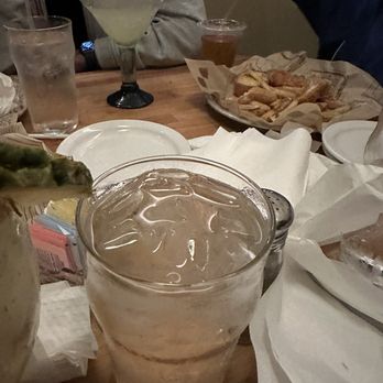 Cheddar's Scratch Kitchen - Maui Margarita - Comfort Food Near Me - Fredericksburg, Virginia Cheddar's Scratch Kitchen - Maui Margarita - Comfort Food Near Me - Fredericksburg, Virginia