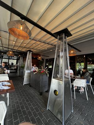 Luke's Kitchen and Bar by null