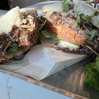 Sweet Maple - Breakfast & Brunch Near Me - Santa Monica, California