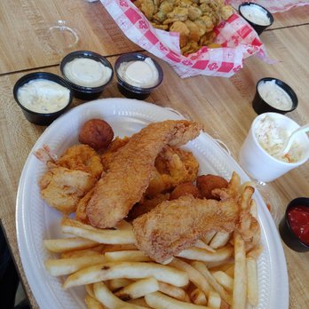Fausto's Fried Chicken - Order of fried Pickles and a Large Fish and Shrimp Combo! - Seafood Near Me - Buna, Texas