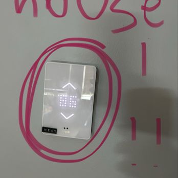 Railey Vacations - One of the many thermostats that were too hot on a very hot day - Vacation Rentals Near Me - McHenry, Maryland