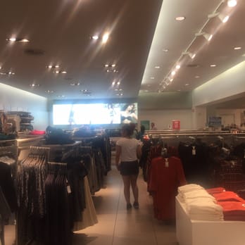 H&M - Women's Clothing Near Me - Las Vegas, Nevada