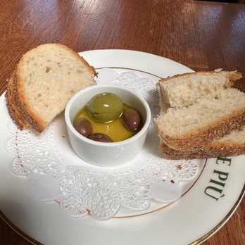 Olio e Più - Bread and olive oil - Pizza Near Me - New York, New York Olio e Più - Bread and olive oil - Pizza Near Me - New York, New York