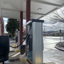 San Ramon Food Gas & Liquor - New overhead structure for gas pumps!