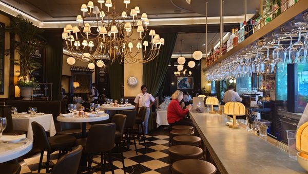 Mon Ami Gabi by null