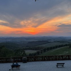 JayWay Travel - Sunset in Trequanda.
