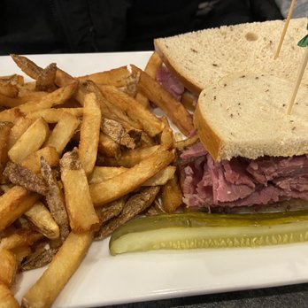 Katie's Kitchen - Reuben - Breakfast & Brunch Near Me - Des Plaines, Illinois