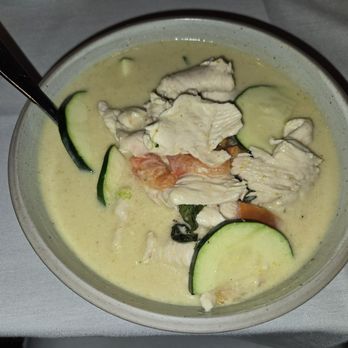 Sweet Chili Asian Bistro - Runny and tasteless chicken green curry - Thai Near Me - Bozeman, Montana Sweet Chili Asian Bistro - Runny and tasteless chicken green curry - Thai Near Me - Bozeman, Montana