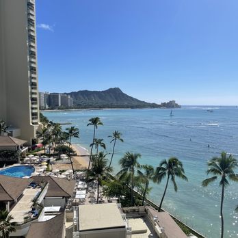 Halekulani Hotel - Hotels Near Me - Honolulu, Hawaii