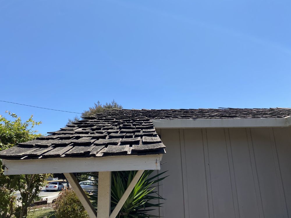 Slide of Williams Roofing