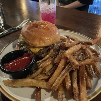 Iron Gate Bar - Bars Near Me - Wyandotte, Michigan