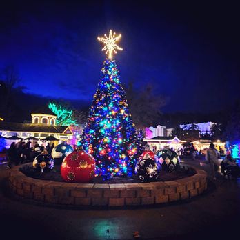 Dollywood - Amusement Parks Near Me - Pigeon Forge, Tennessee
