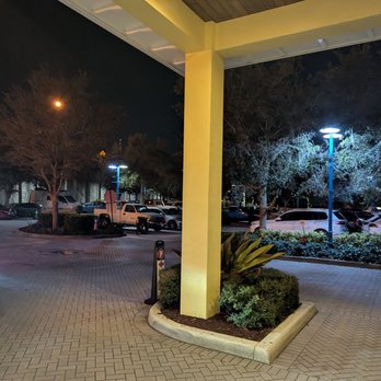 Sailor's Return Restaurant - Seafood Near Me - Stuart, Florida