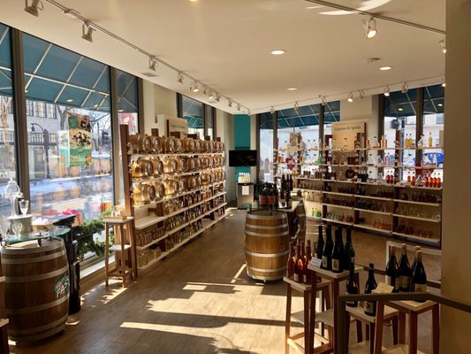 Vom Fass 30 Photos 23 Reviews Specialty Food 127 State St Capitol Madison Wi Phone Number Yelp